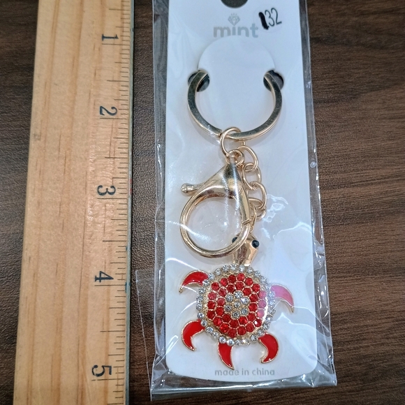 Red and Gold Turtle Keychain - Picture 2 of 2